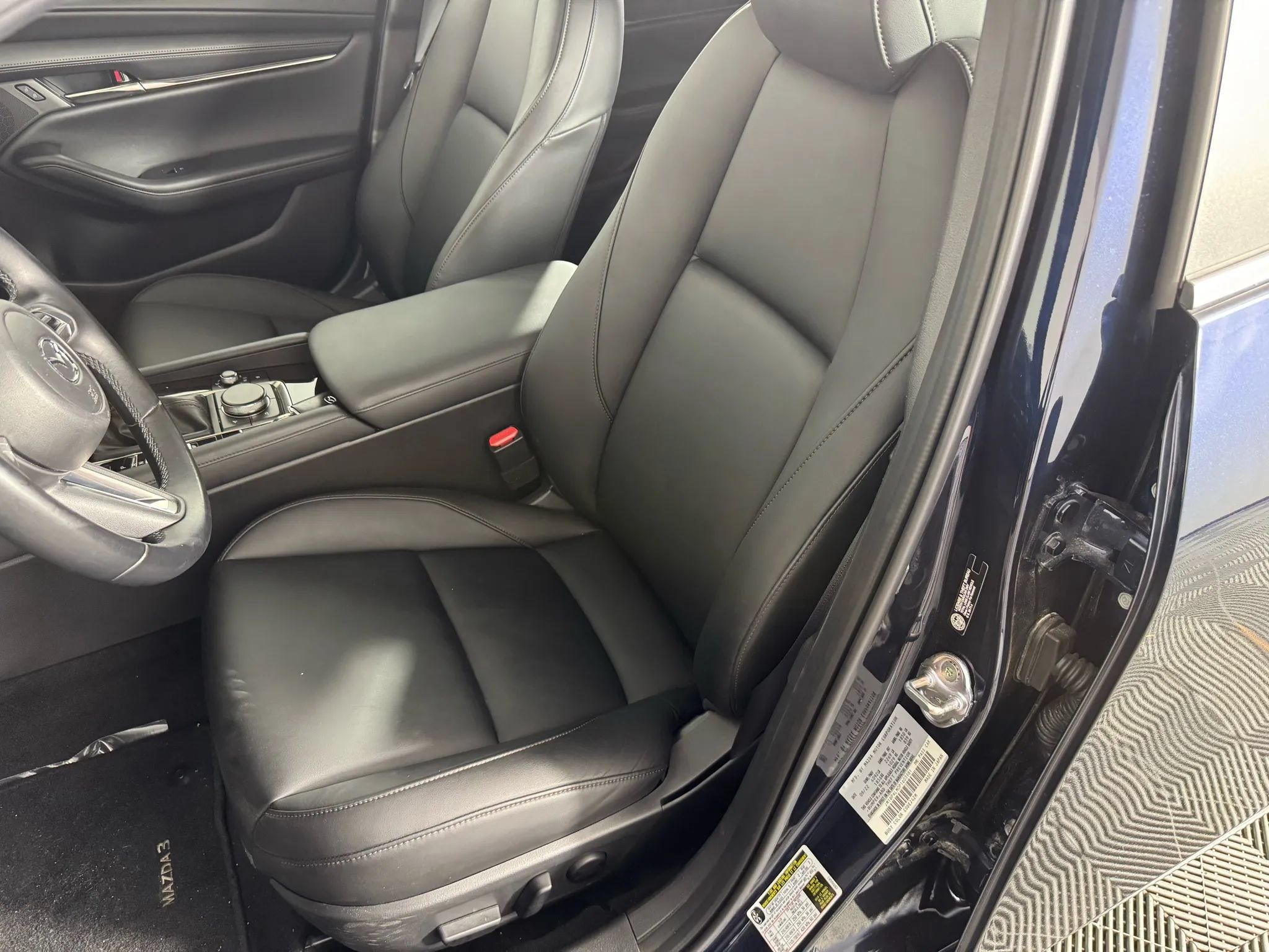 Used 2023 MAZDA MAZDA3 s FWD image 33
