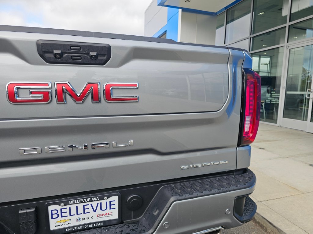 Used 2023 GMC Sierra 1500 Denali w/ Technology Package AWD/4WD image 19
