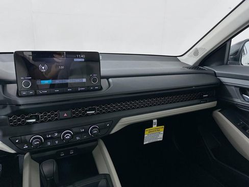 Certified 2025 Honda Accord SE image 20