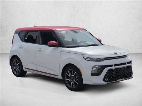 Used 2020 Kia Soul GT-Line FWD image 3