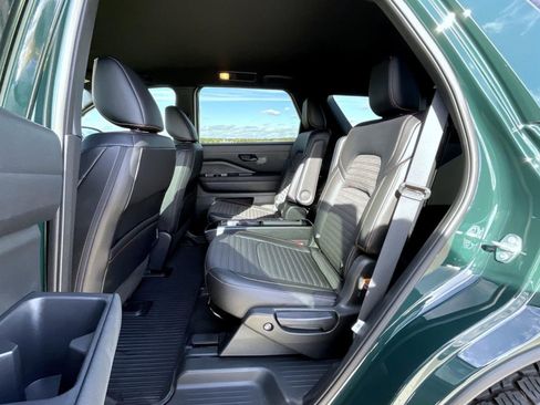 Used 2024 Nissan Pathfinder Rock Creek image 22