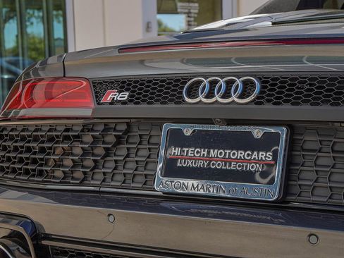 Used 2021 Audi R8 V10 w/ Premium Package image 12