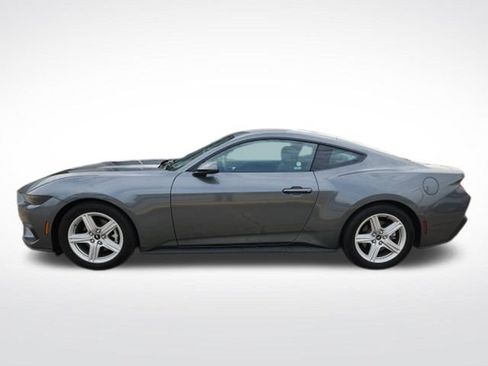 Used 2026 Ford Mustang Premium RWD image 5