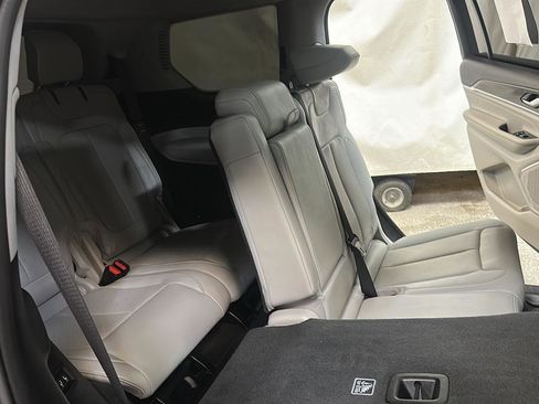 Used 2023 Jeep Grand Cherokee L Overland image 32