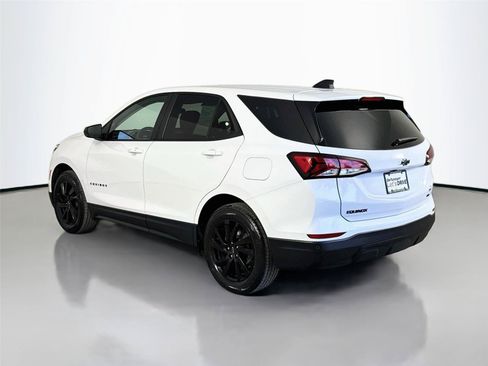 Used 2023 Chevrolet Equinox LS w/ LS Convenience Package AWD/4WD image 7
