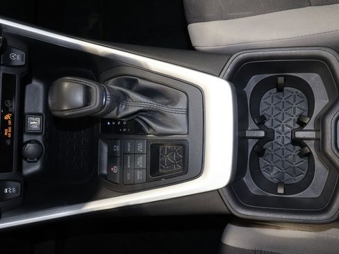 Used 2025 Toyota RAV4 XLE image 12