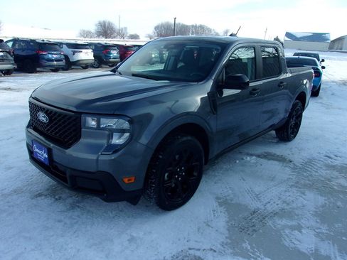 Used 2025 Ford Maverick XLT w/ Black Appearance Package image 6