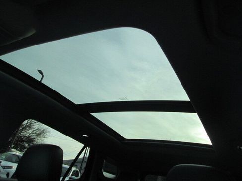 Used 2021 GMC Terrain SLT w/ Infotainment Package II image 27