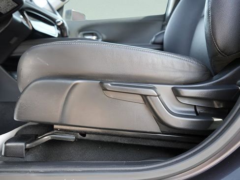 Used 2017 Honda HR-V EX-L image 21