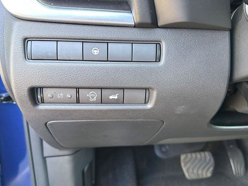 Used 2023 Nissan Rogue Platinum AWD/4WD image 19