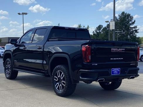 Used 2023 GMC Sierra 1500 AT4 w/ AT4 Premium Package AWD/4WD image 4