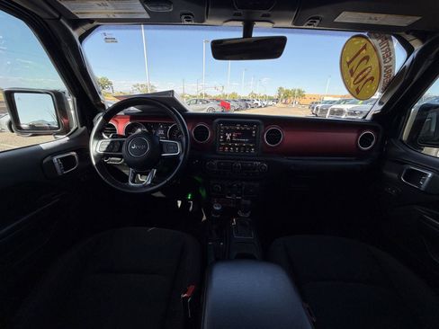 Used 2021 Jeep Gladiator Rubicon AWD/4WD image 21