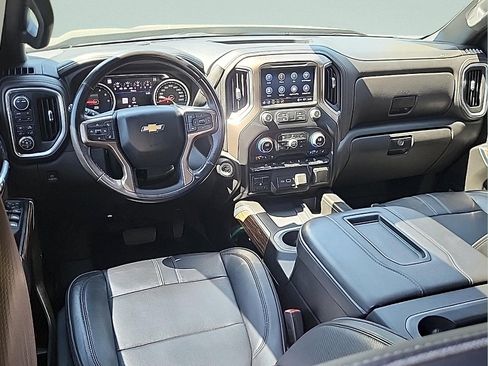Used 2022 Chevrolet Silverado 1500 High Country w/ Safety Package II AWD/4WD image 15