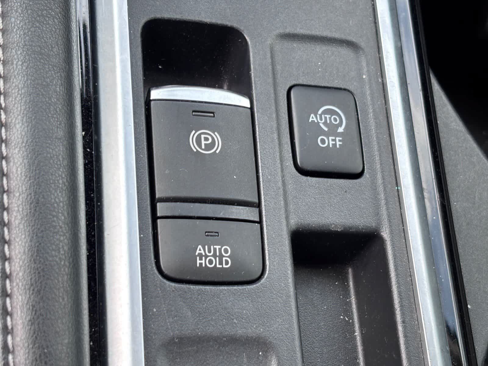 Used 2022 Nissan Pathfinder SV FWD image 27