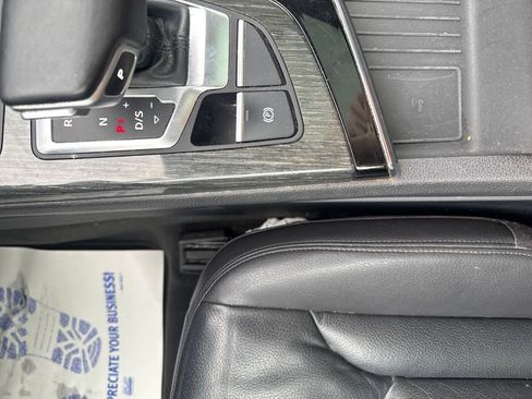 Used 2017 Audi Q7 3.0T Premium image 29