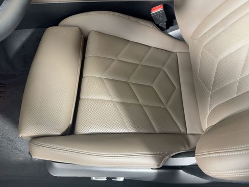 Certified 2025 BMW 530i image 14