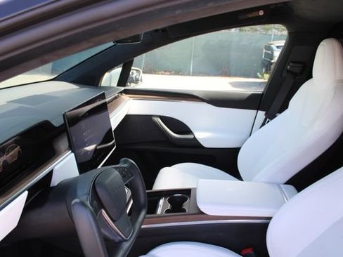 Used 2023 Tesla Model X AWD/4WD image 39