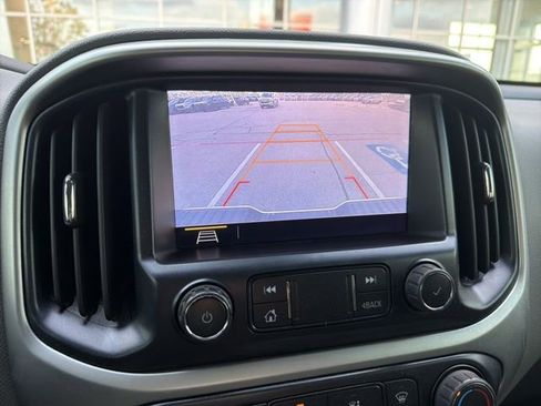 Used 2020 Chevrolet Colorado LT w/ Safety Package RWD image 12