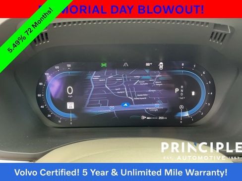 Certified 2023 Volvo XC60 B5 Plus w/ Protection Package Premier AWD/4WD image 18