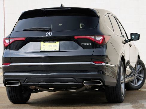 Used 2024 Acura MDX FWD image 4