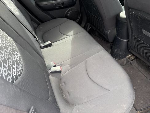 Used 2011 Kia Soul + w/ Audio Pkg image 7