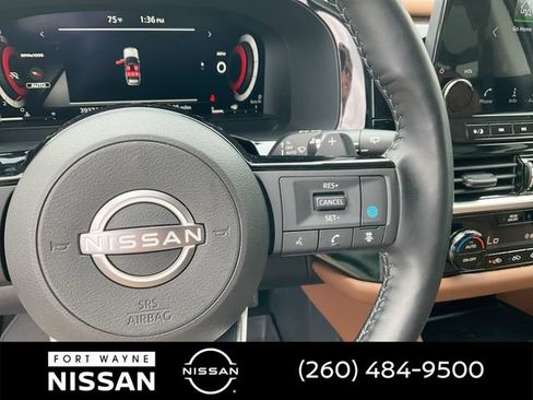Used 2023 Nissan Pathfinder Platinum AWD/4WD image 23