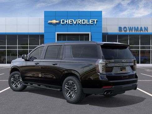 New 2026 Chevrolet Suburban Z71 image 3