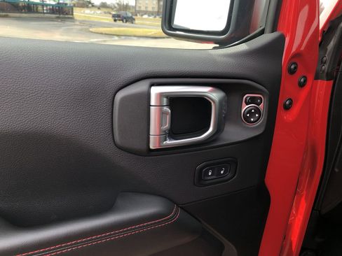 Used 2024 Jeep Wrangler Unlimited Rubicon image 12