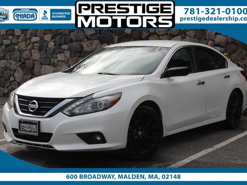 Used 2017 Nissan Altima 2.5 SR w/ Midnight Edition Package image 1