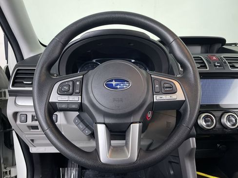 Used 2017 Subaru Forester 2.5i Premium image 14