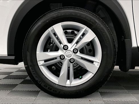 New 2025 Nissan Kicks Play S FWD image 25