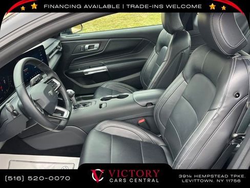 Used 2025 Ford Mustang Premium image 13