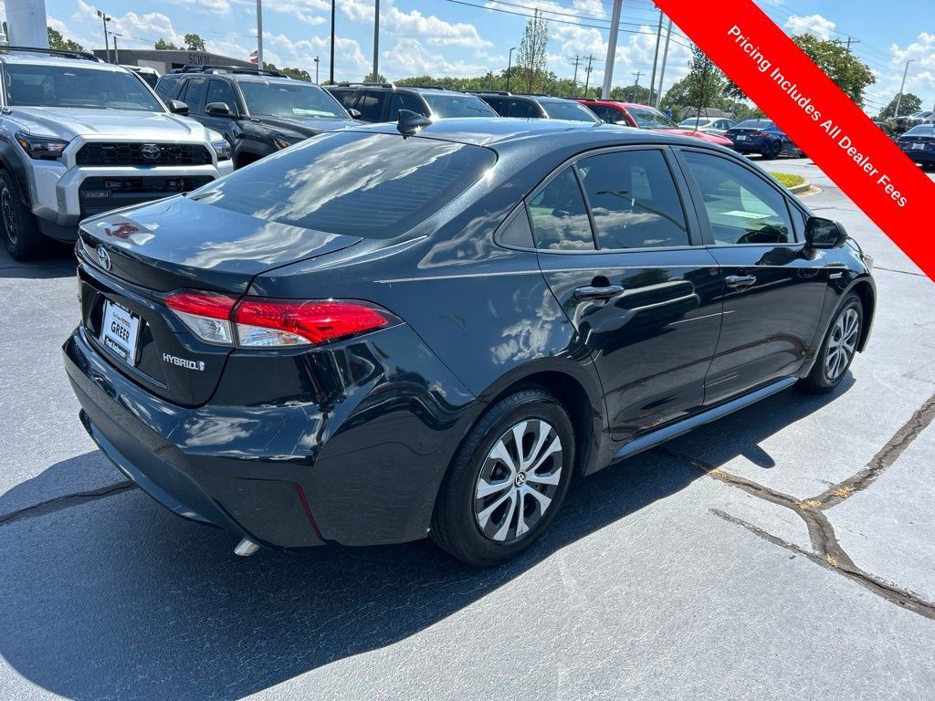 Used 2021 Toyota Corolla LE FWD image 16