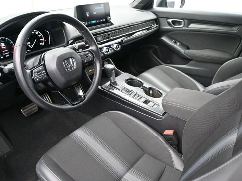 Used 2024 Honda Civic Sport image 2