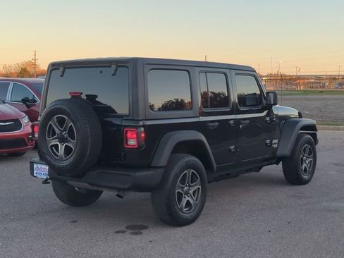 Certified 2018 Jeep Wrangler Unlimited Sport S AWD/4WD image 3