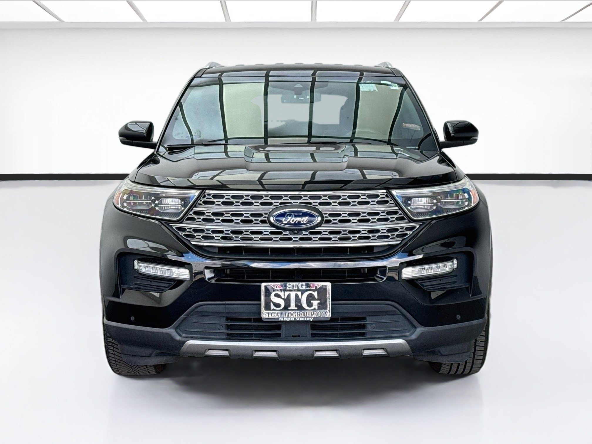 Used 2020 Ford Explorer Limited AWD/4WD image 2