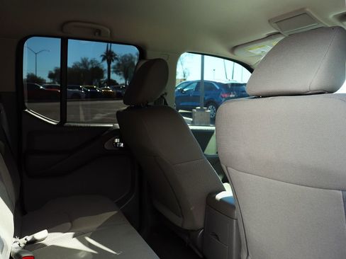 Used 2021 Nissan Frontier S image 28