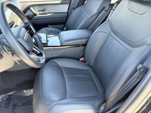 Used 2025 Land Rover Range Rover Sport SE AWD/4WD image 6