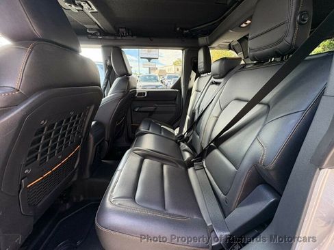Used 2024 Ford Bronco Badlands image 20