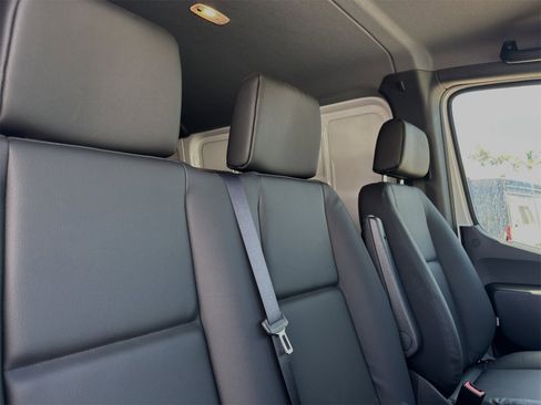 New 2024 Mercedes-Benz Sprinter 144 Cargo image 18