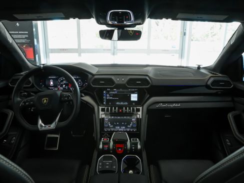 Used 2024 Lamborghini Urus S image 25