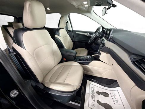 Used 2022 Ford Escape SEL image 32