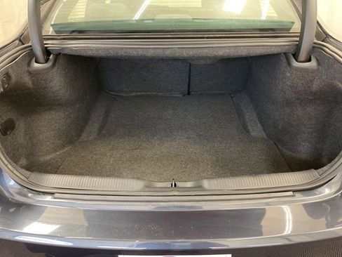 Used 2019 Dodge Charger SXT RWD image 10