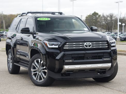 Used 2025 Toyota 4Runner Limited image 31