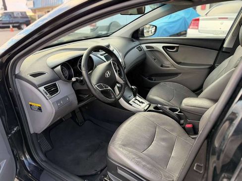 Used 2012 Hyundai Elantra Limited w/ Technology Pkg 5 image 9