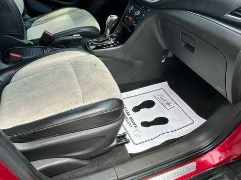 Used 2020 Buick Encore Preferred w/ Safety Package FWD image 14