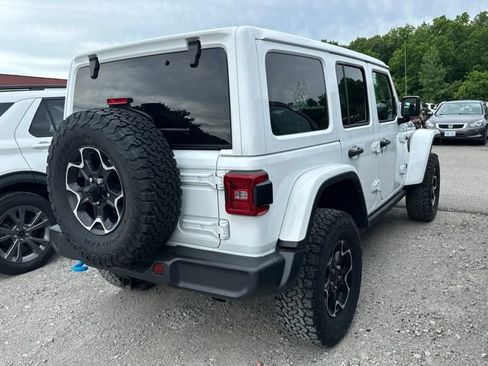 Used 2023 Jeep Wrangler Unlimited Rubicon 4xe w/ Cold Weather Group AWD/4WD image 5
