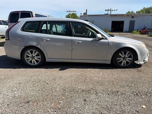 Used 2008 Saab 9-3 Aero w/ Cold Weather Package FWD image 4