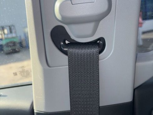 Used 2021 Ford Explorer XLT w/ Equipment Group 202A image 31