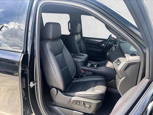 Used 2023 Chevrolet Suburban RST w/ Luxury Package AWD/4WD image 9
